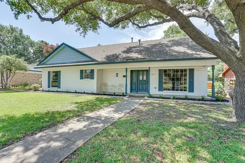 905 Loganwood Ave, Richardson, TX 75080