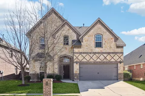 8700 Running River Ln, Fort Worth, TX 76131