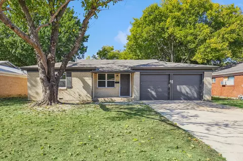 2105 Dayton St, Haltom City, TX 76117