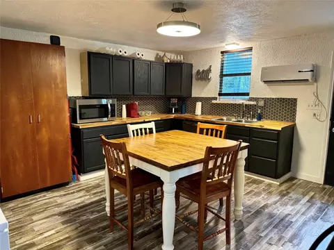 Kitchen - 809 E 11th St, Kemp, TX 75143 photo 2 of 5