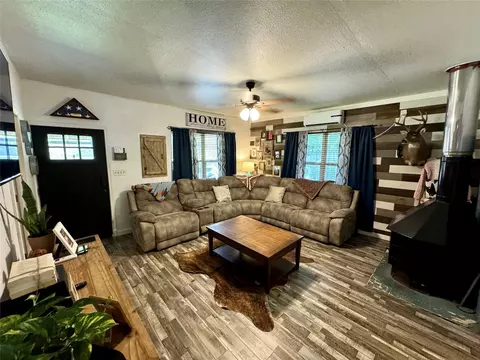 Living - 809 E 11th St, Kemp, TX 75143 photo 3 of 3