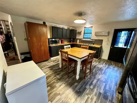 Kitchen - 809 E 11th St, Kemp, TX 75143 photo 4 of 5