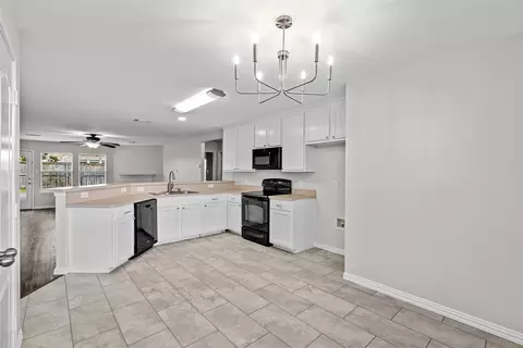 616 Partridge Dr, Saginaw, TX 76131