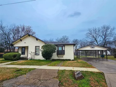 912 N Maxey St, Sherman, TX 75090