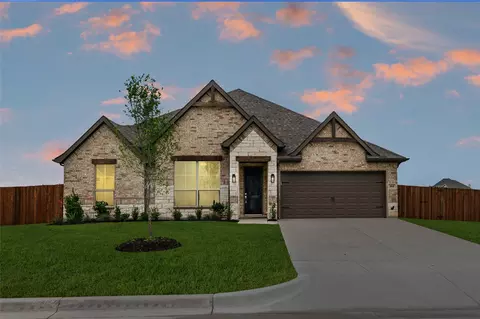 104 Prairie Wolf Ct, Godley, TX 76044