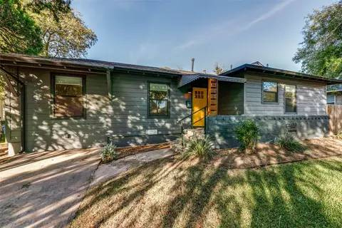 2261 N Farola Dr, Dallas, TX 75228