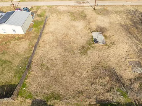 606 E South St, Itasca, TX 76055 photo 3
