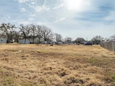 606 E South St, Itasca, TX 76055 photo 4