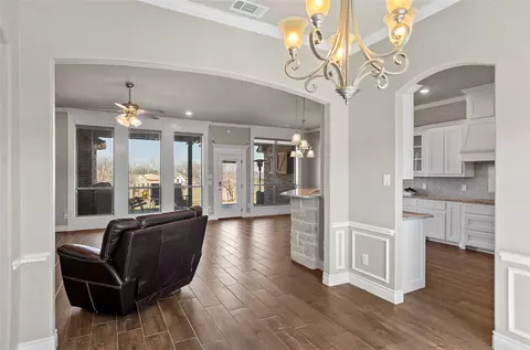 308 Mary Helen Ct, Springtown, TX 76082