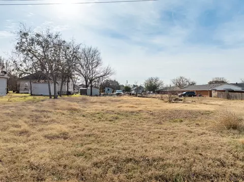 608 E South St, Itasca, TX 76055 photo 3
