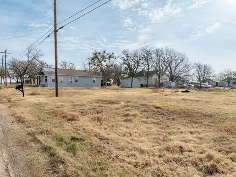 608 E South St, Itasca, TX 76055 photo 9