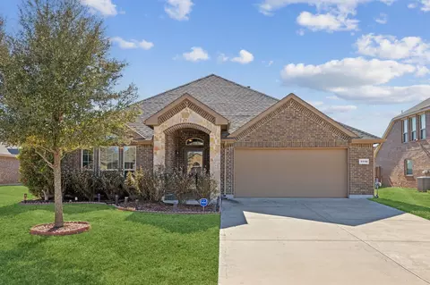 1110 Daventry Dr, Glenn Heights, TX 75154