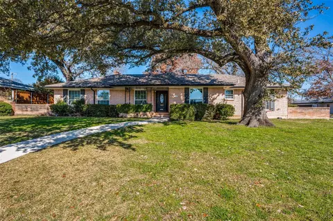 7047 Lavendale Ave, Dallas, TX 75230