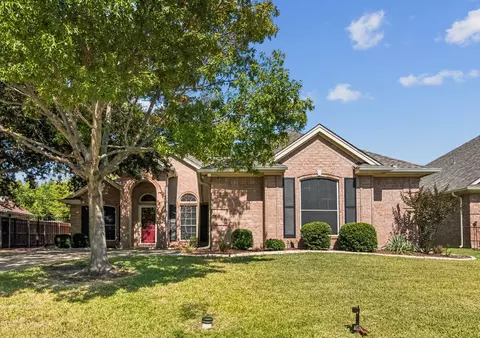 2001 Nugent Dr, Mansfield, TX 76063