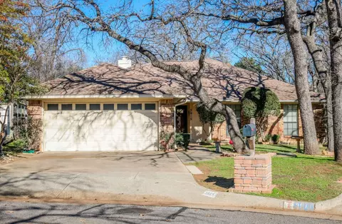 3915 Wentworth Dr, Arlington, TX 76001
