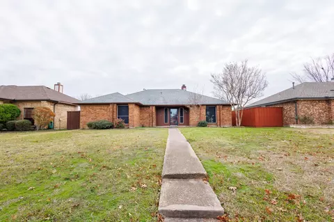 716 Retriever Ln, Mesquite, TX 75150