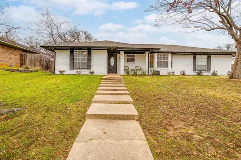 5915 Pleasant Hill Dr, Arlington, TX 76016
