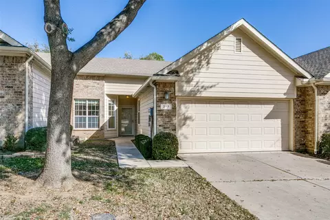 217 Bexar Dr, Lewisville, TX 75067