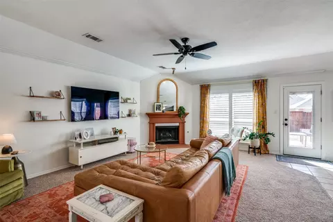 Living - 10205 Bent Tree Dr, Rowlett, TX 75089 photo 2 of 4