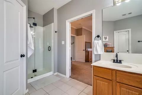 Bath - 10205 Bent Tree Dr, Rowlett, TX 75089 photo 2 of 3