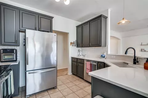 Kitchen - 10205 Bent Tree Dr, Rowlett, TX 75089 photo 1 of 3