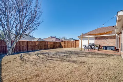 Exterior - 10205 Bent Tree Dr, Rowlett, TX 75089 photo 4 of 5