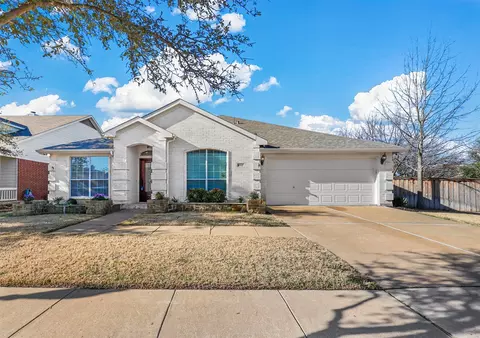 6841 Beverly Glen Dr, Fort Worth, TX 76132