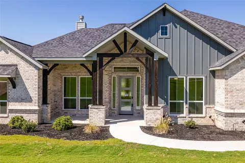 829 Dog Wood Rd, Weatherford, TX 76085