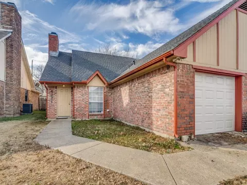 4221 San Marcus Dr, Mesquite, TX 75150