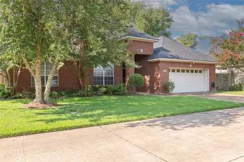 109 Admiral Porter Dr, Shreveport, LA 71115