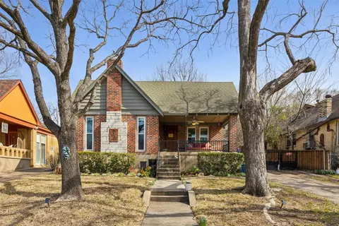 218 S Briscoe Blvd, Dallas, TX 75211