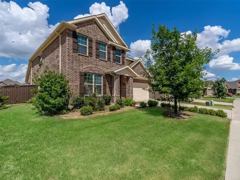2701 Castle Creek Dr, Little Elm, TX 75068