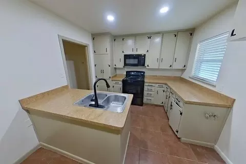 2324 Clearview Dr, Fort Worth, TX 76119
