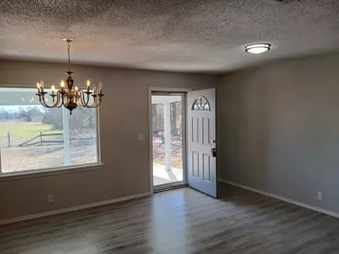 Entry Way - 19088 Us Hwy 82, Avery, TX 75554 photo 1 of 2