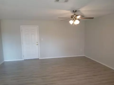 Living - 19088 Us Hwy 82, Avery, TX 75554 photo 2 of 2