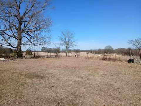 Exterior - 19088 Us Hwy 82, Avery, TX 75554 photo 3 of 5