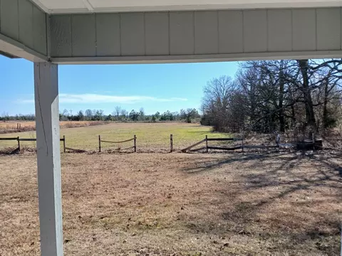 Exterior - 19088 Us Hwy 82, Avery, TX 75554 photo 1 of 5