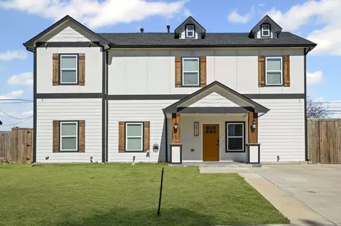 2613 Dewitt St, Irving, TX 75062
