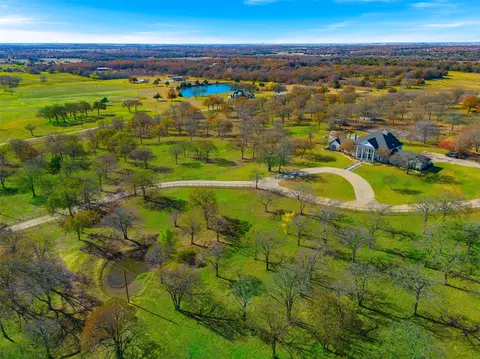 13913 S Fm 372, Valley View, TX 76272