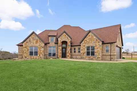235 Sandpiper Dr, Weatherford, TX 76088