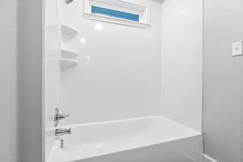 Bath - 520 E Brooks Dr, Evant, TX 76525 photo 4 of 6