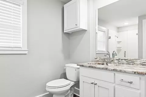 Bath - 520 E Brooks Dr, Evant, TX 76525 photo 3 of 6
