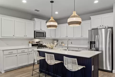 Kitchen - 521 Watson Ln, Denton, TX 76210 photo 2 of 5