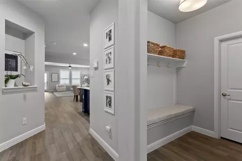 Entry Way - 521 Watson Ln, Denton, TX 76210 photo 3 of 5