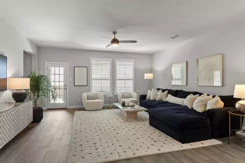 Living - 521 Watson Ln, Denton, TX 76210 photo 1 of 4