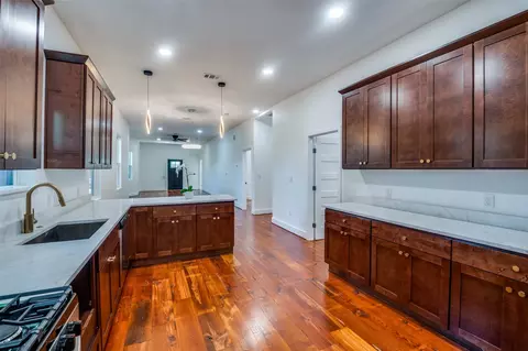 4929 Garland Ave, Dallas, TX 75223