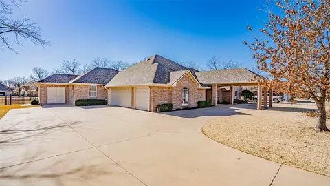 9404 Gleneagles Dr, Granbury, TX 76049
