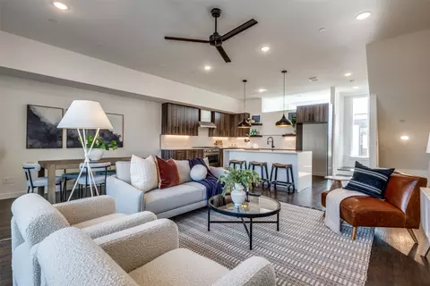 1901 N Carroll Ave #102, Dallas, TX 75204