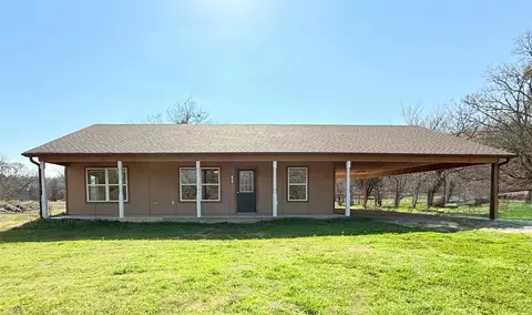 114 Weakes St, Eustace, TX 75124