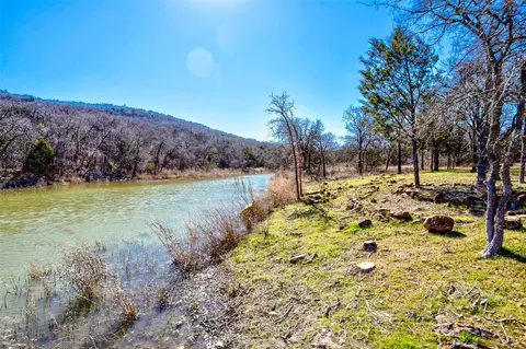 2000 S Lakeview Dr, Gordon, TX 76453